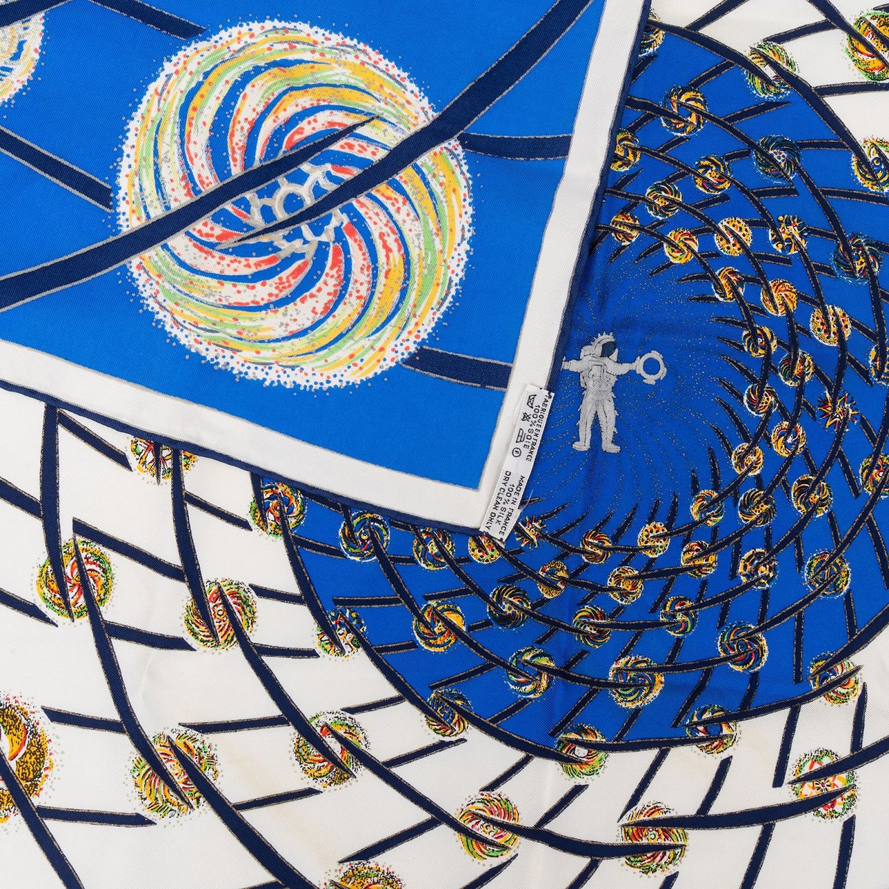 Hermès Les Feux de L'Espace Silk 90 Scarf Tuch Blauw