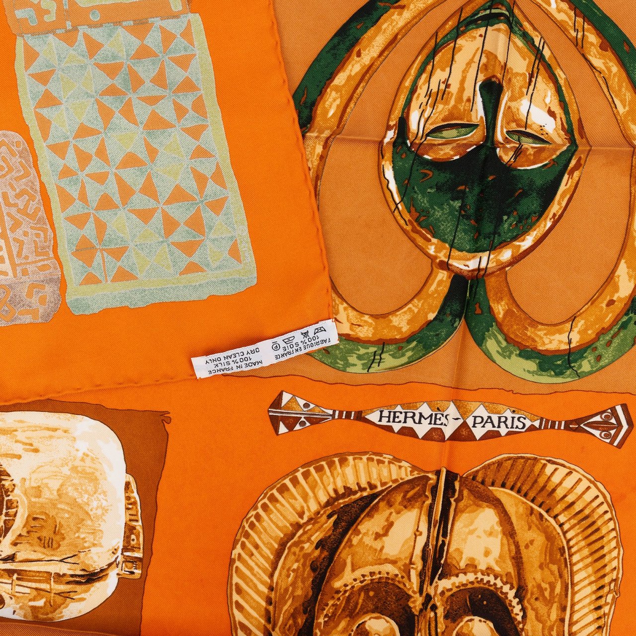 Hermès Les Masques Silk 90 Scarf Tuch Oranje