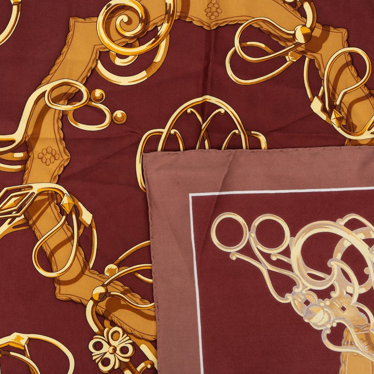 Hermès Mors et Gourmettes Silk Carre 90 Scarf Tuch Goud