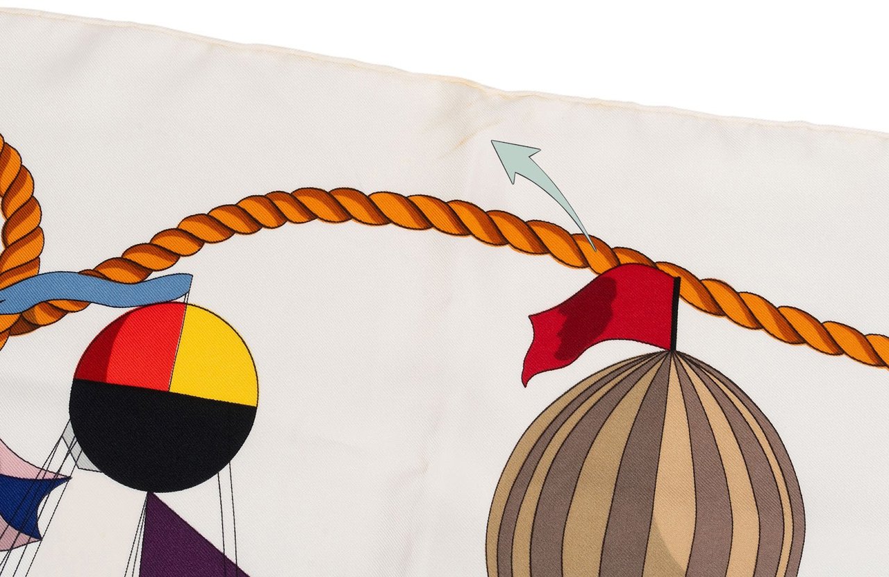 Hermès Les Folies du Ciel Silk Carre 90 Scarf Tuch Wit