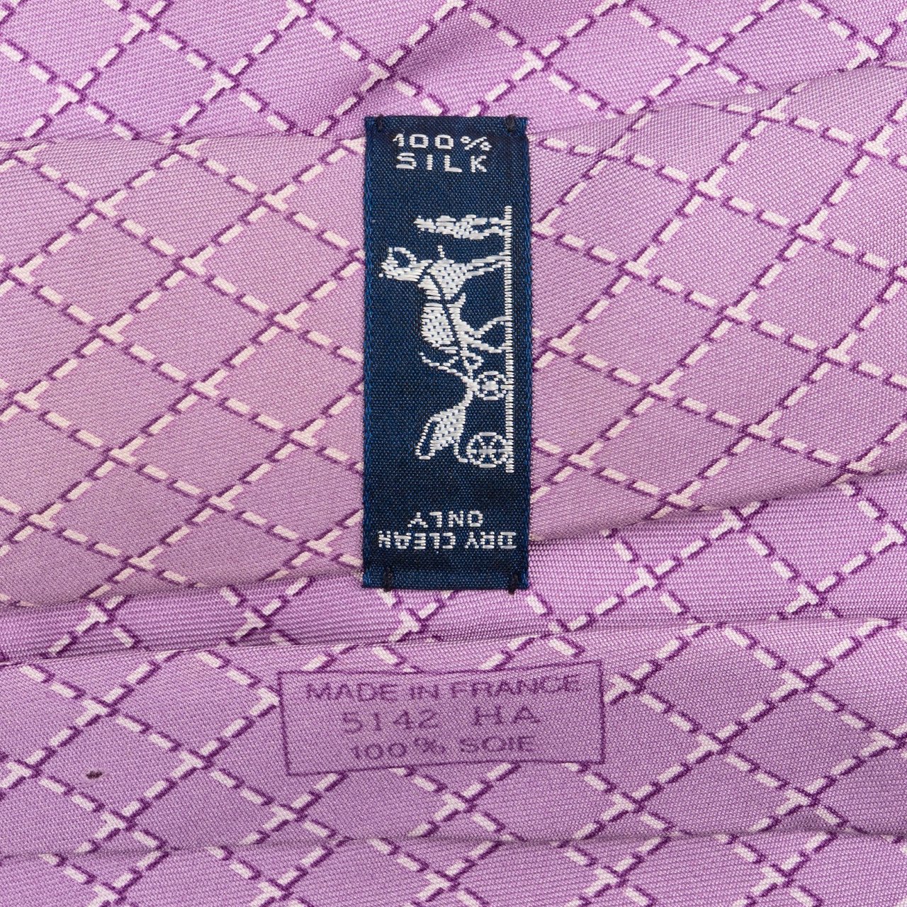 Hermès Diamond Pattern Silk Tie Krawatte Paars