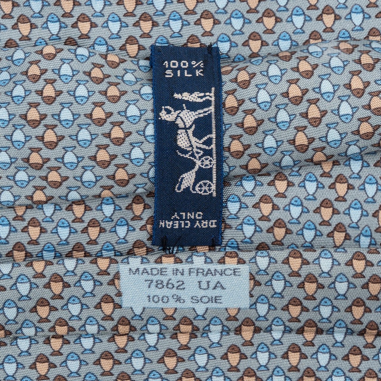 Hermès Geometric Fish Print Silk Tie Krawatte Lichtblauw