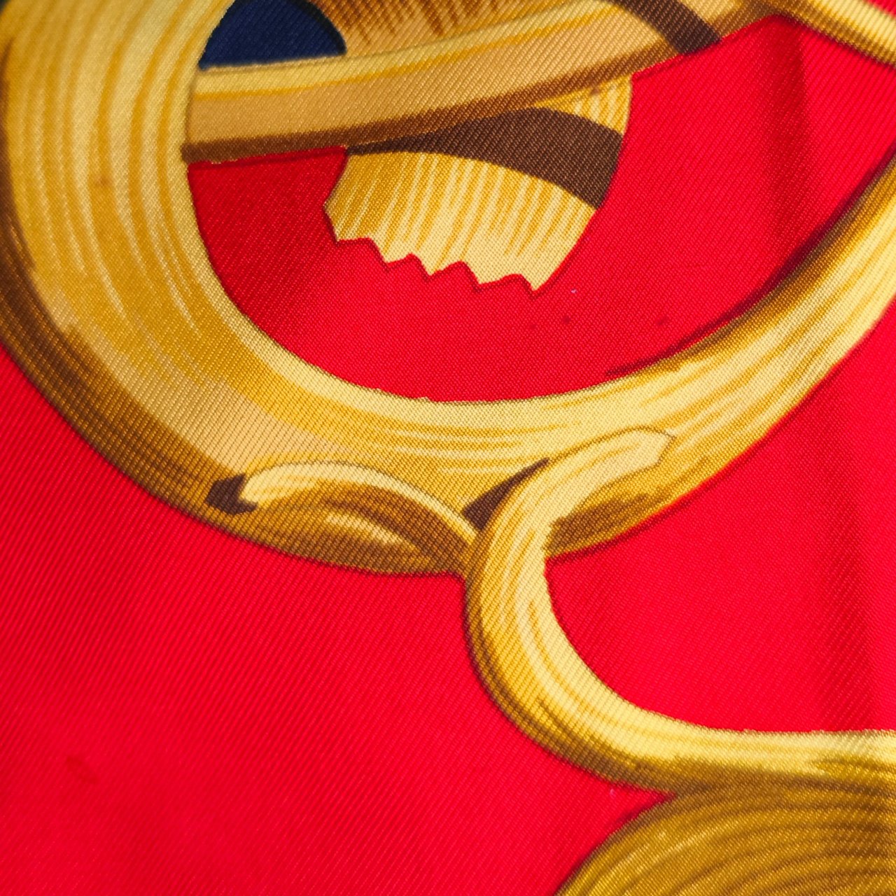 Hermès Couronnes Silk 90 Scarf Tuch Rood
