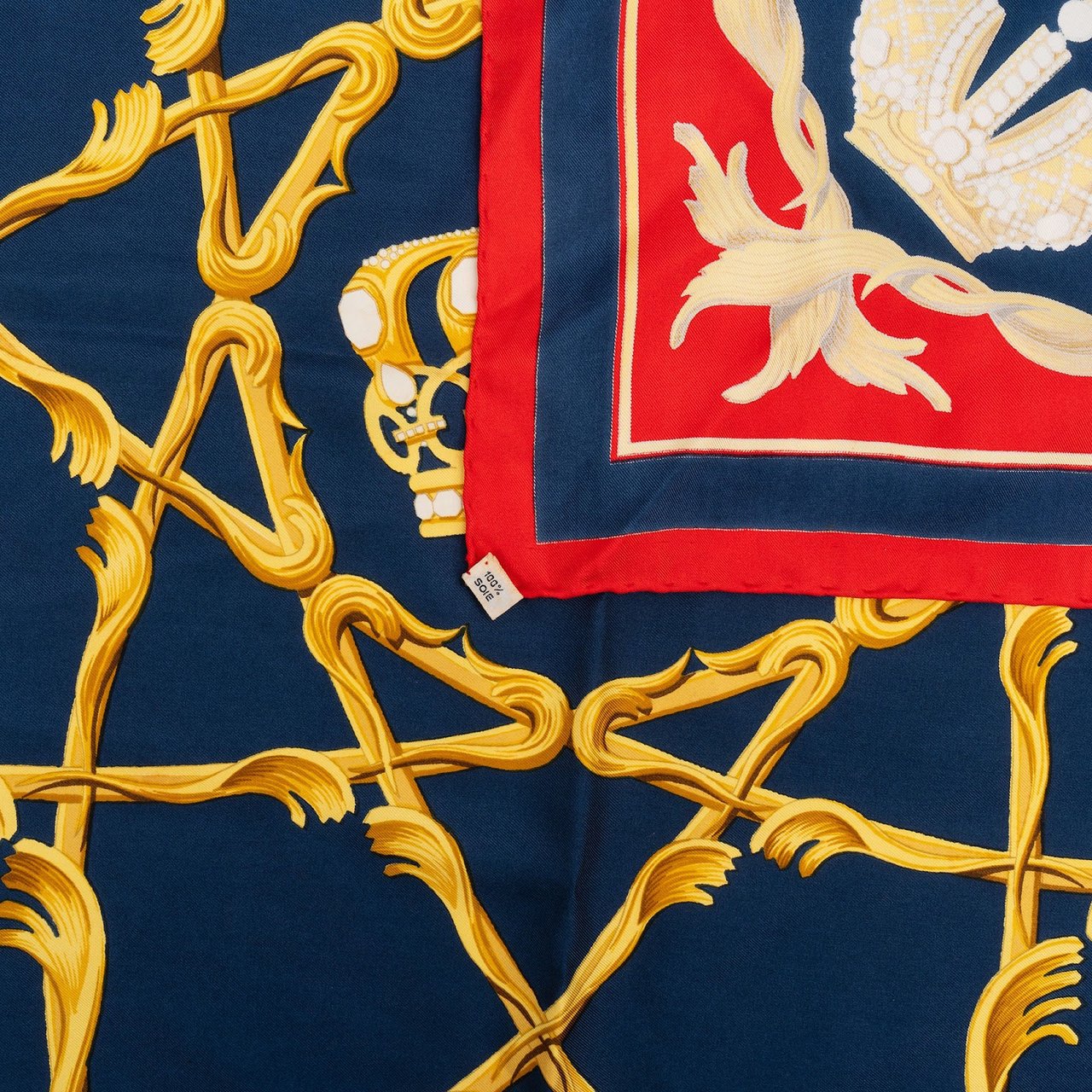 Hermès Couronnes Silk 90 Scarf Tuch Rood