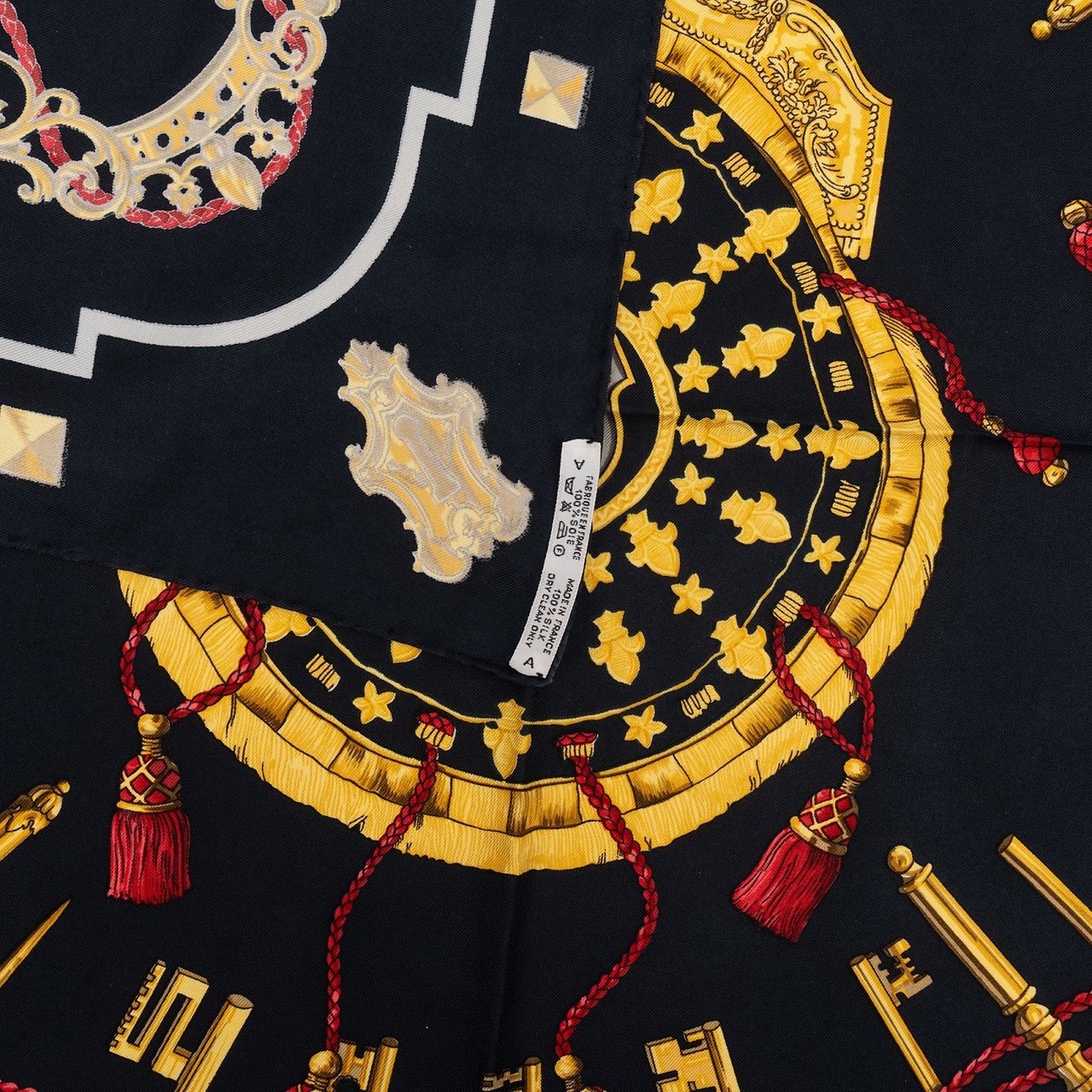Hermès Les Clés Silk 90 Scarf Tuch Zwart