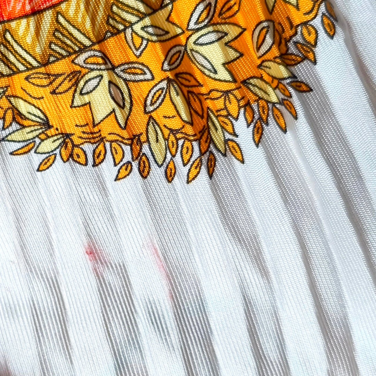 Hermès Ombres et Lumieres Plissé Tuch Scarf Wit