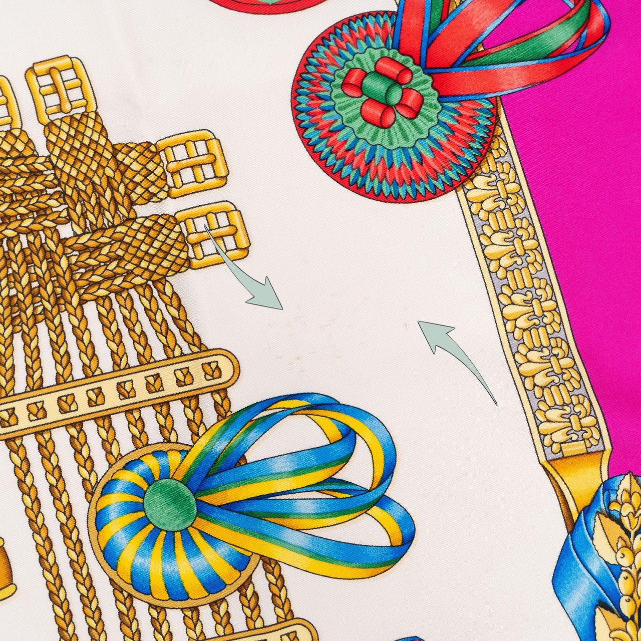 Hermès Les Rubans du Cheval Silk Carre 90 Scarf Tuch Wit