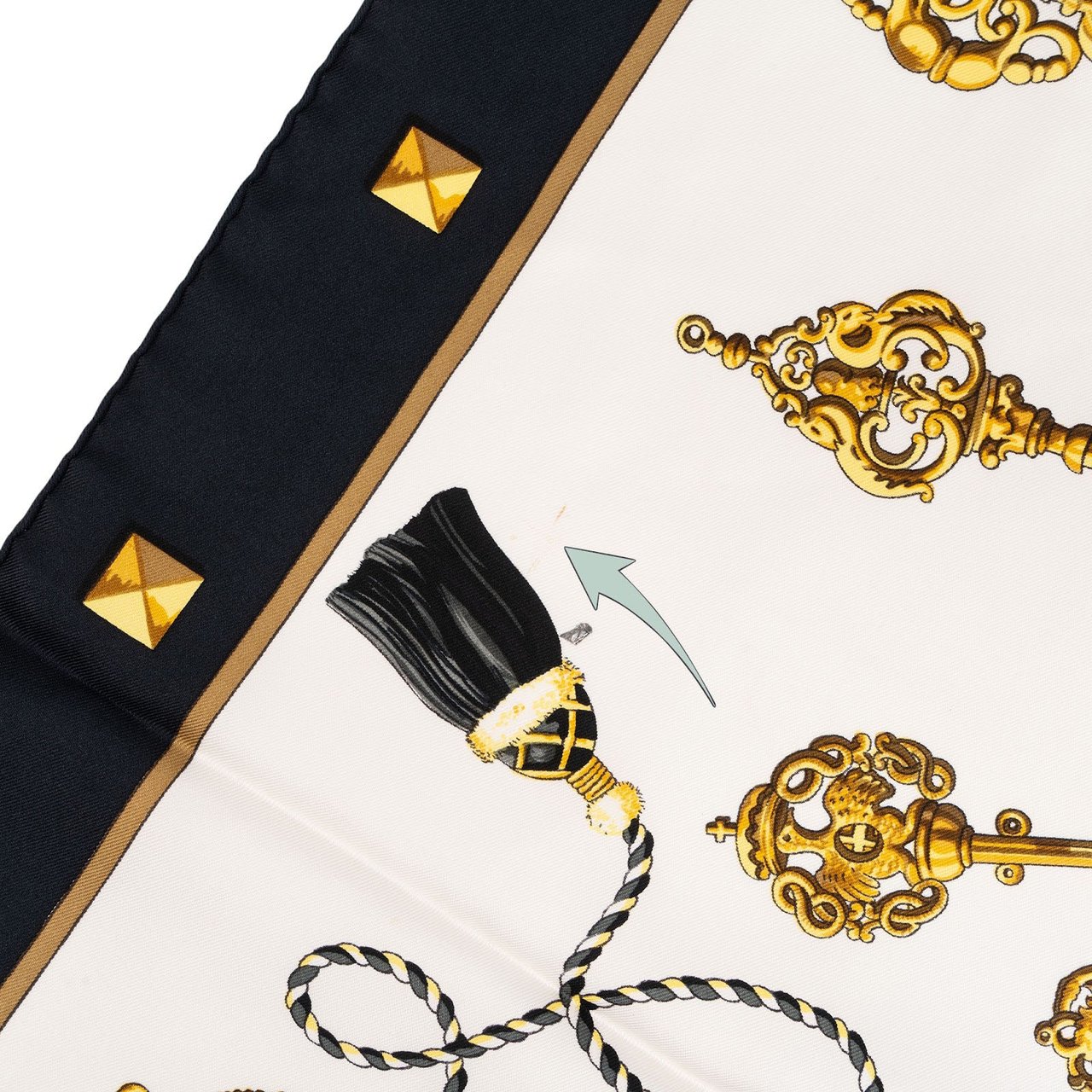 Hermès Les Clefs Pointues Silk 90 Scarf Tuch Wit