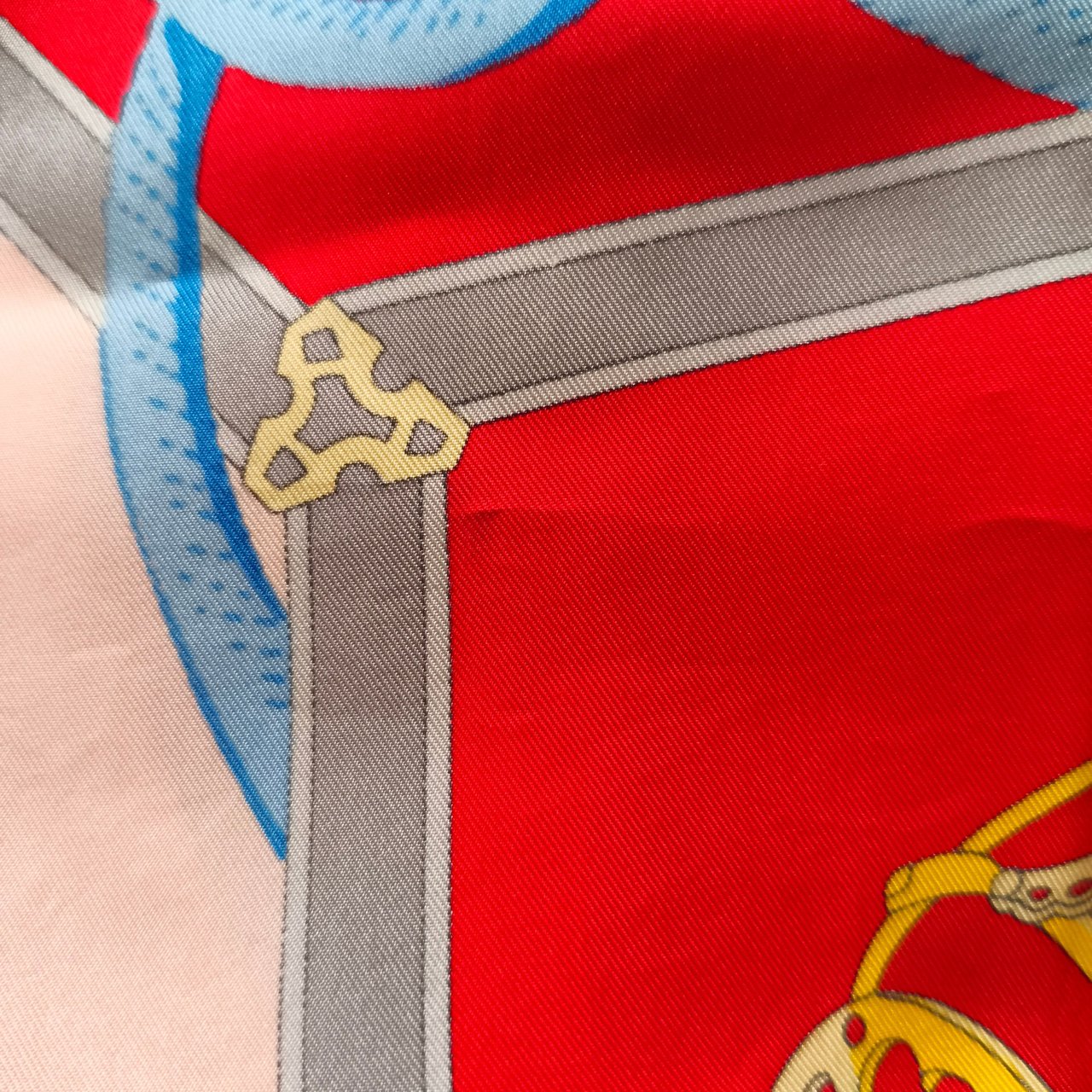 Hermès Les Muserolles Silk 90 Scarf Tuch Rood