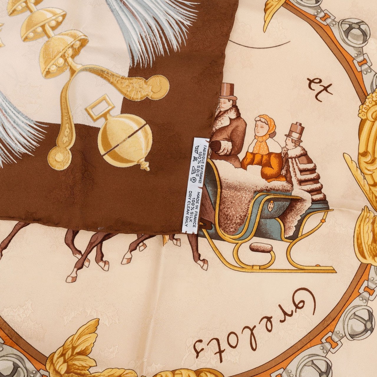 Hermès Plumes et Grelots Silk Carre 90 Scarf Tuch Bruin