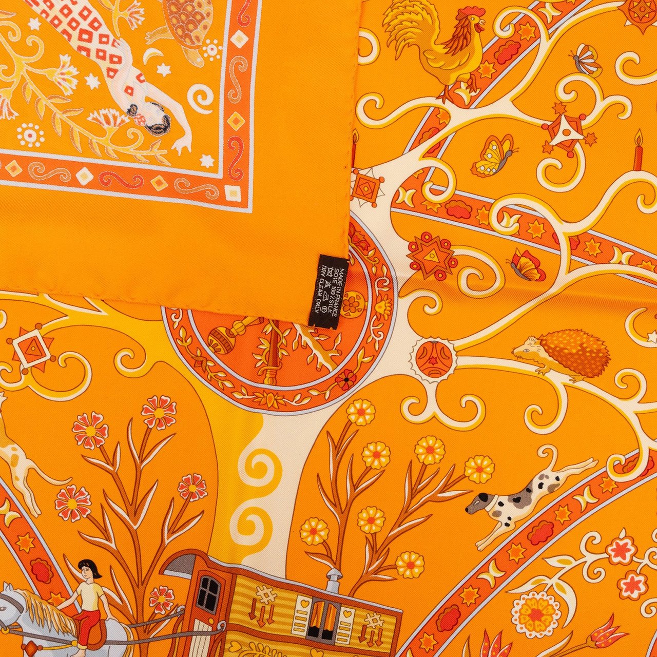 Hermès Peuple du Vent Silk Carré 90 Tuch Scarf Oranje