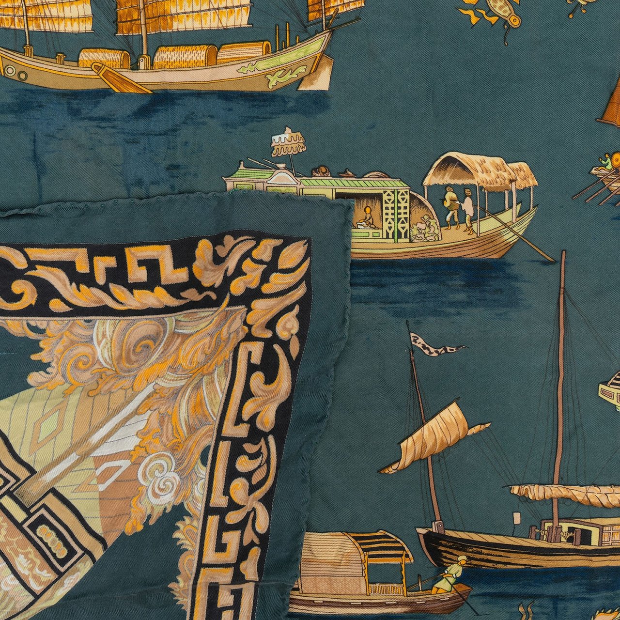 Hermès 'Jonques et Sampans' Silk Carre 90 Tuch Scarf Divers