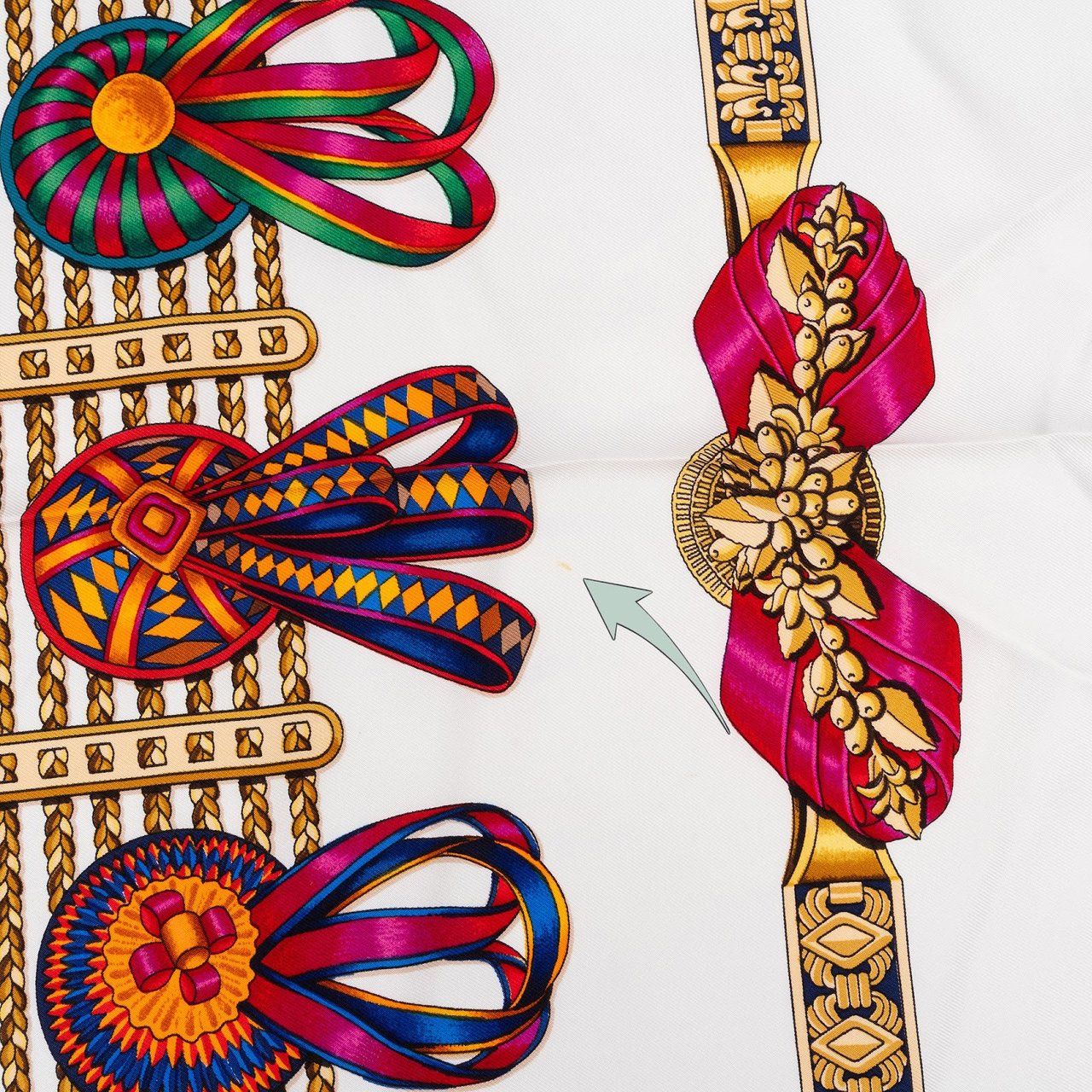 Hermès Les Rubans du Cheval Silk 90 Scarf Tuch Wit