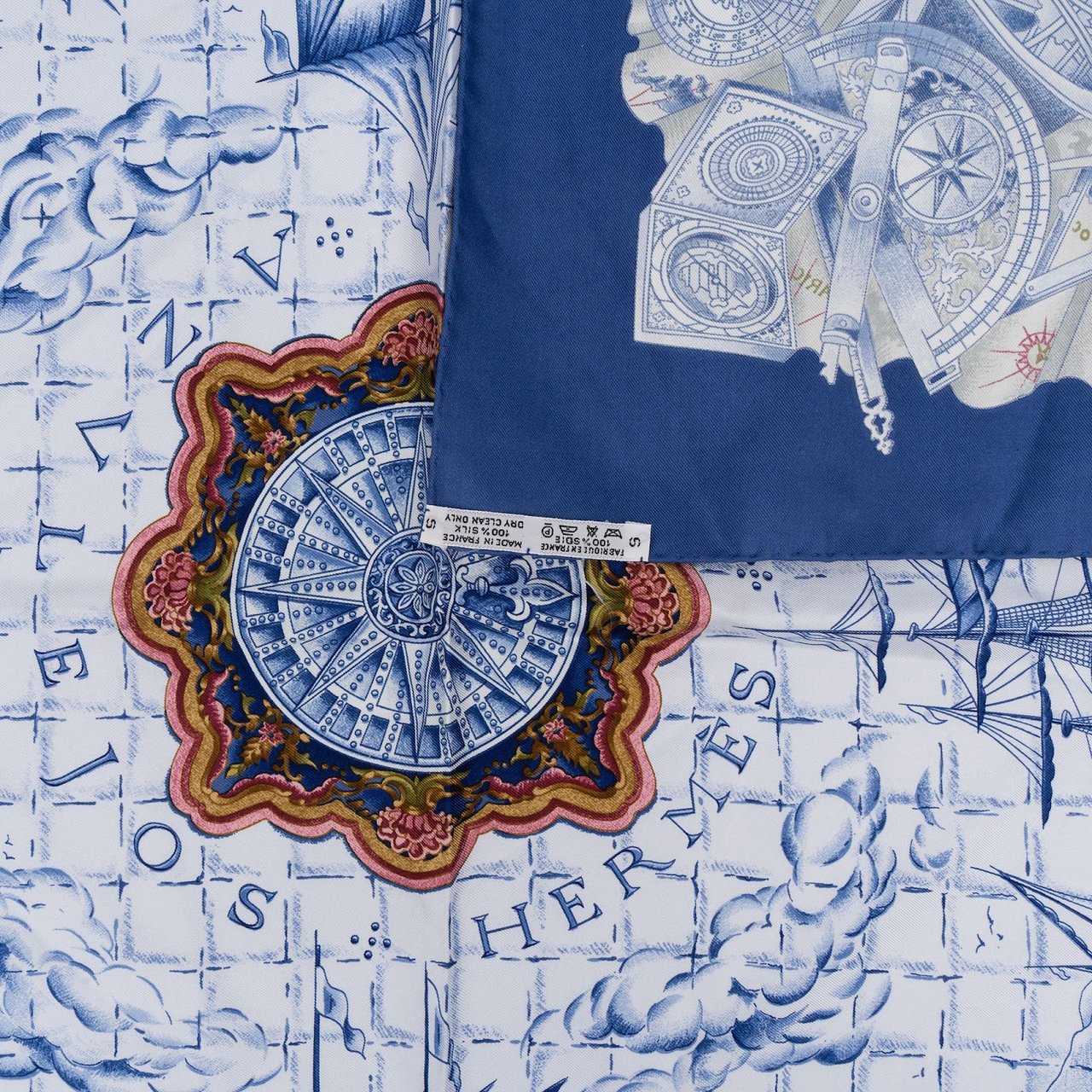 Hermès Voiles de Lumière Silk Carre 90 Scarf Tuch Blauw
