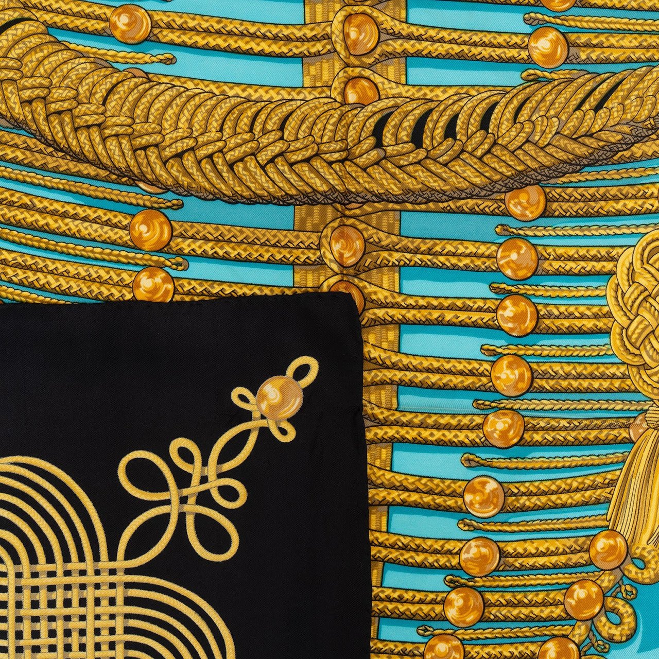 Hermès Brandenbourgs Silk Carre 90 Scarf Tuch Zwart