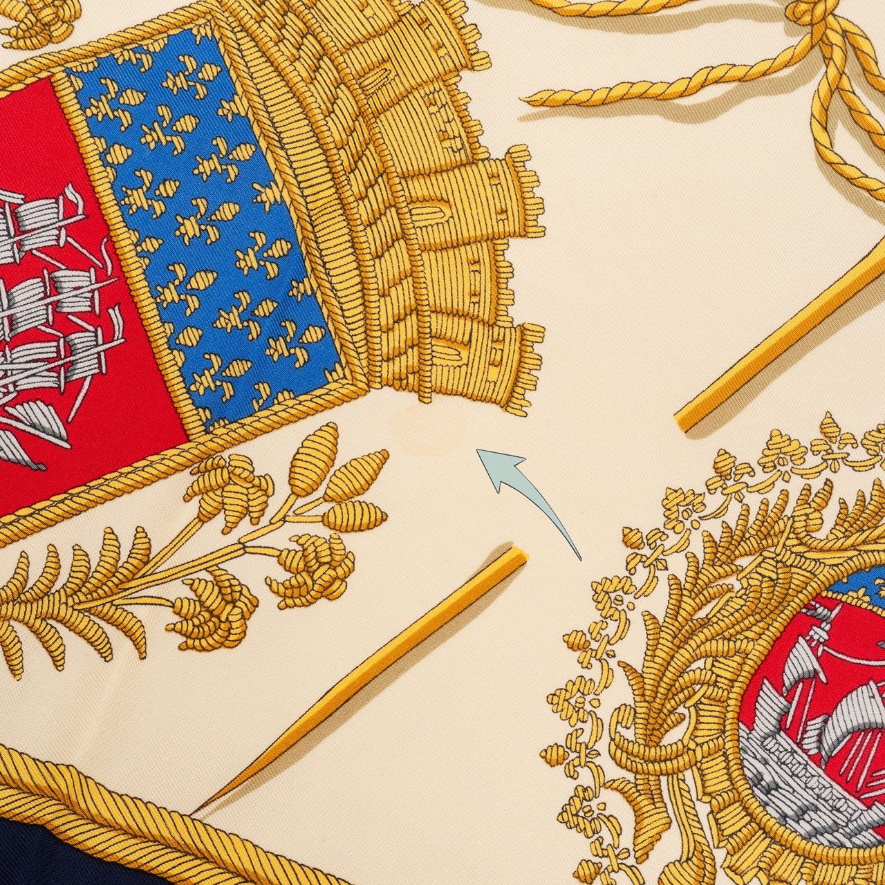Hermès Les Armes de Paris Silk 90 Scarf Tuch Divers