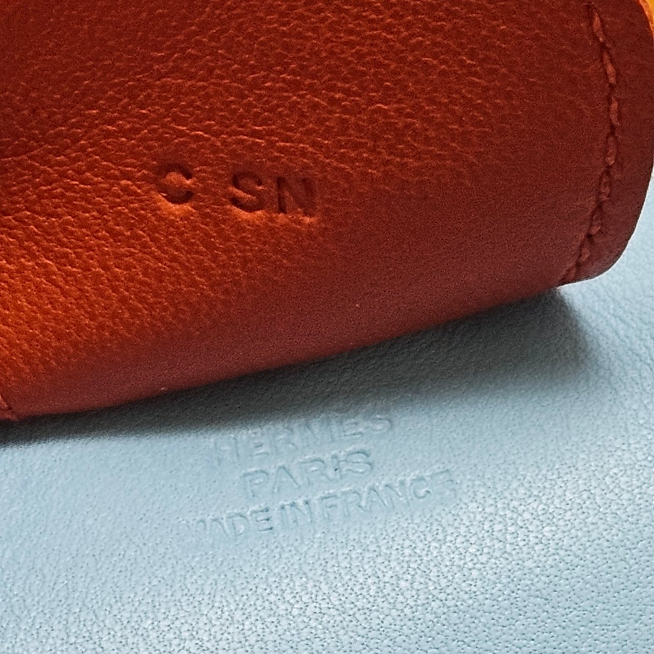 Hermès Hermès Tricolor Leather Big Rodeo Pendant Blauw