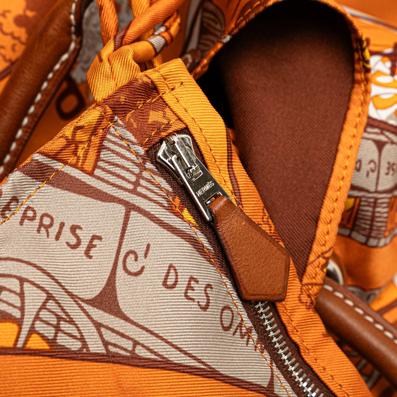 Hermès Jeu des Omnibus et Dames Blanches Silky Pop Crossbody Oranje