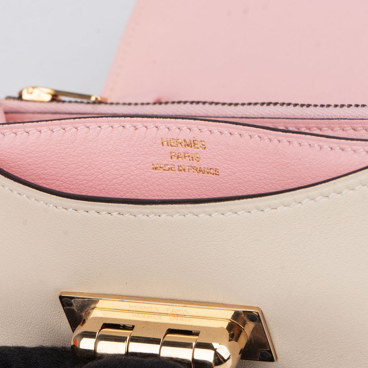 Hermès Hermès Bicolor Swift Leather Convoyeur Crossbody Bag Wit