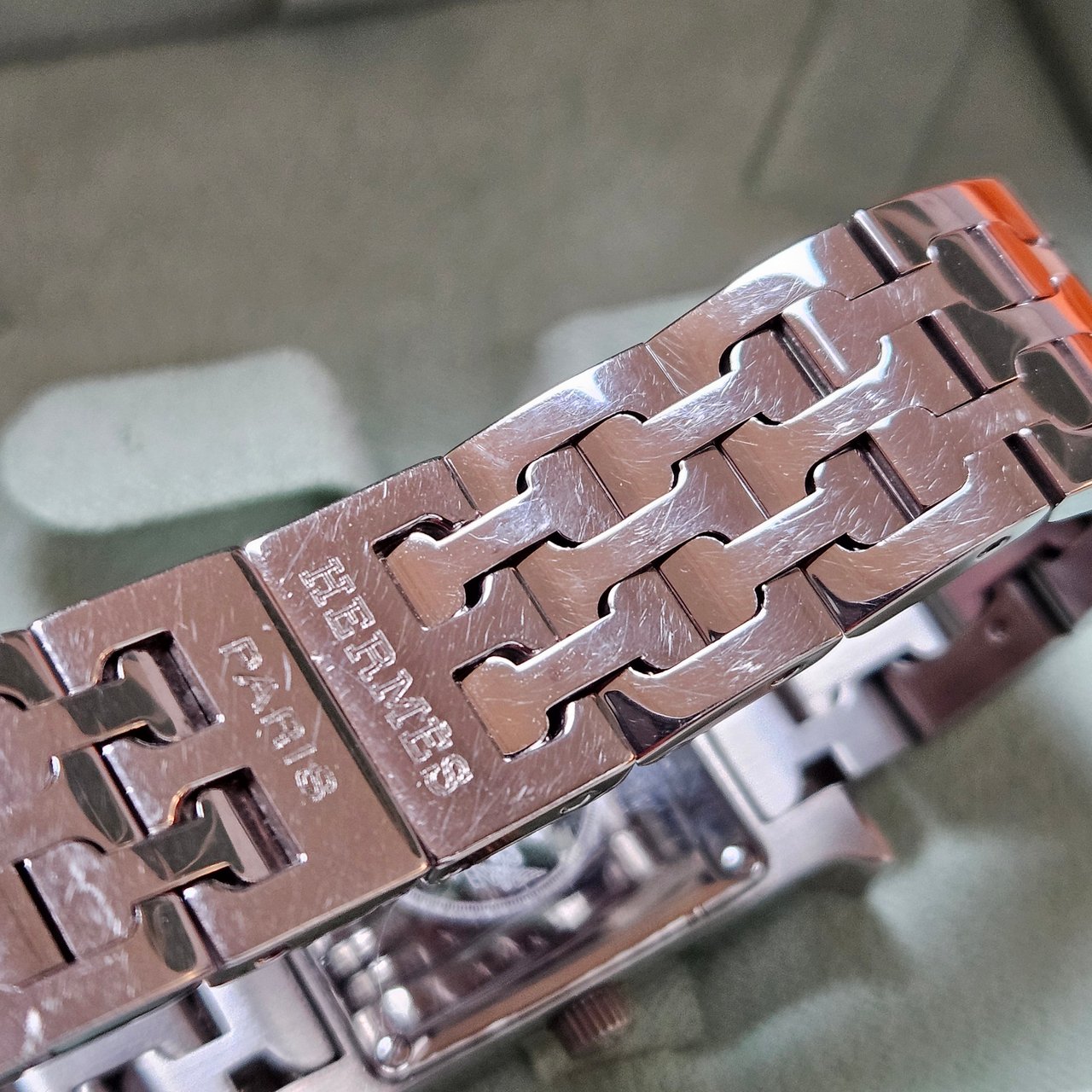 Hermès Hermès Silver Tone Heure H Women Watch HH1.210 Zilver