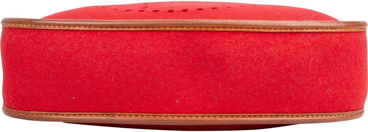 Hermès Rouge Wool Felt Evelyne PM Crossbody Bag Rood
