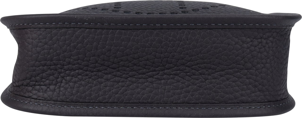 Hermès Hermès Clemence Leather Evelyne 16 Crossbody Bag Blauw