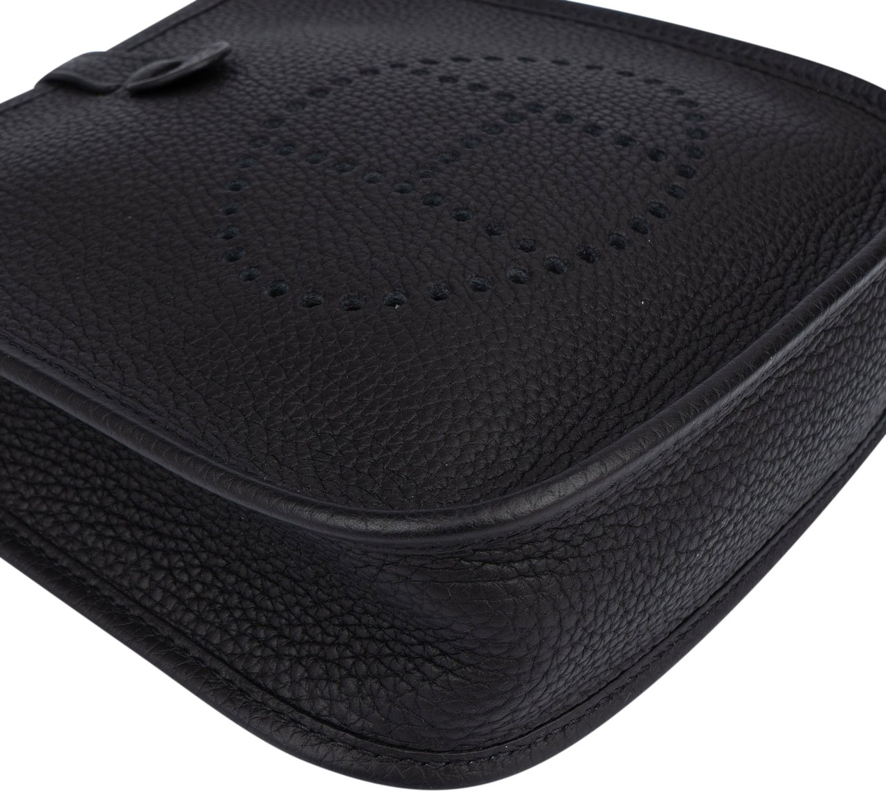 Hermès Hermès Clemence Leather Evelyne 16 Crossbody Bag Zwart