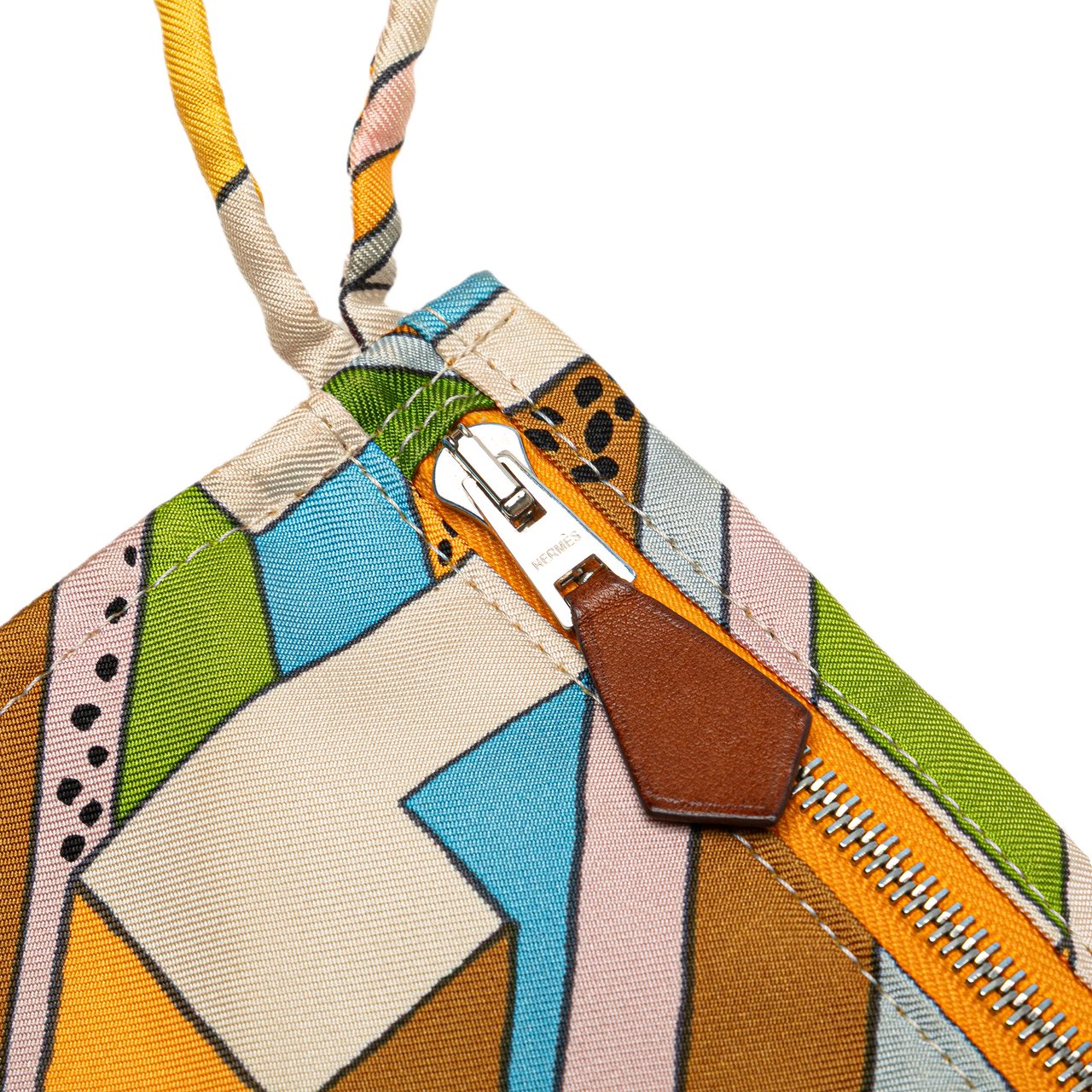 Hermès On A Summer Day Silky City 33 Geel