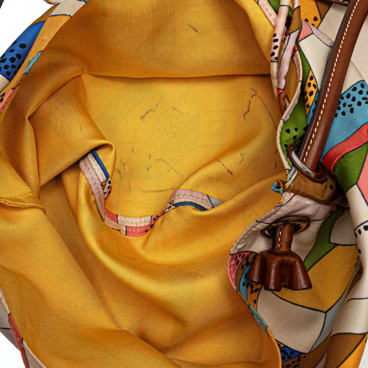 Hermès On A Summer Day Silky City 33 Geel