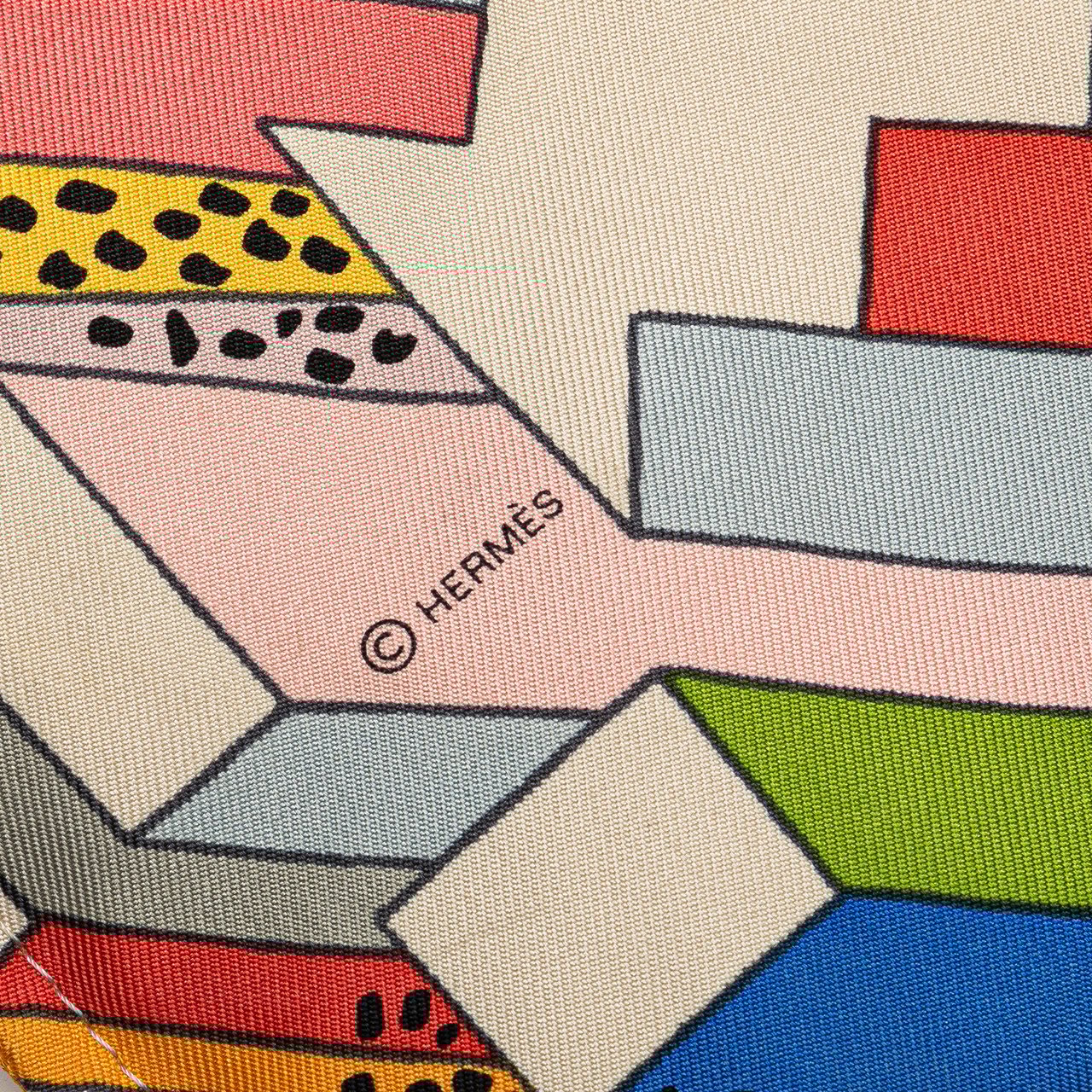 Hermès On A Summer Day Silky City 33 Geel