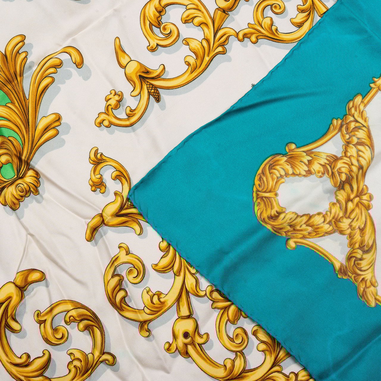 Hermès Hermès Classic "Carrosses Dor" Silk Carre 90 Scarf Tuch Blauw