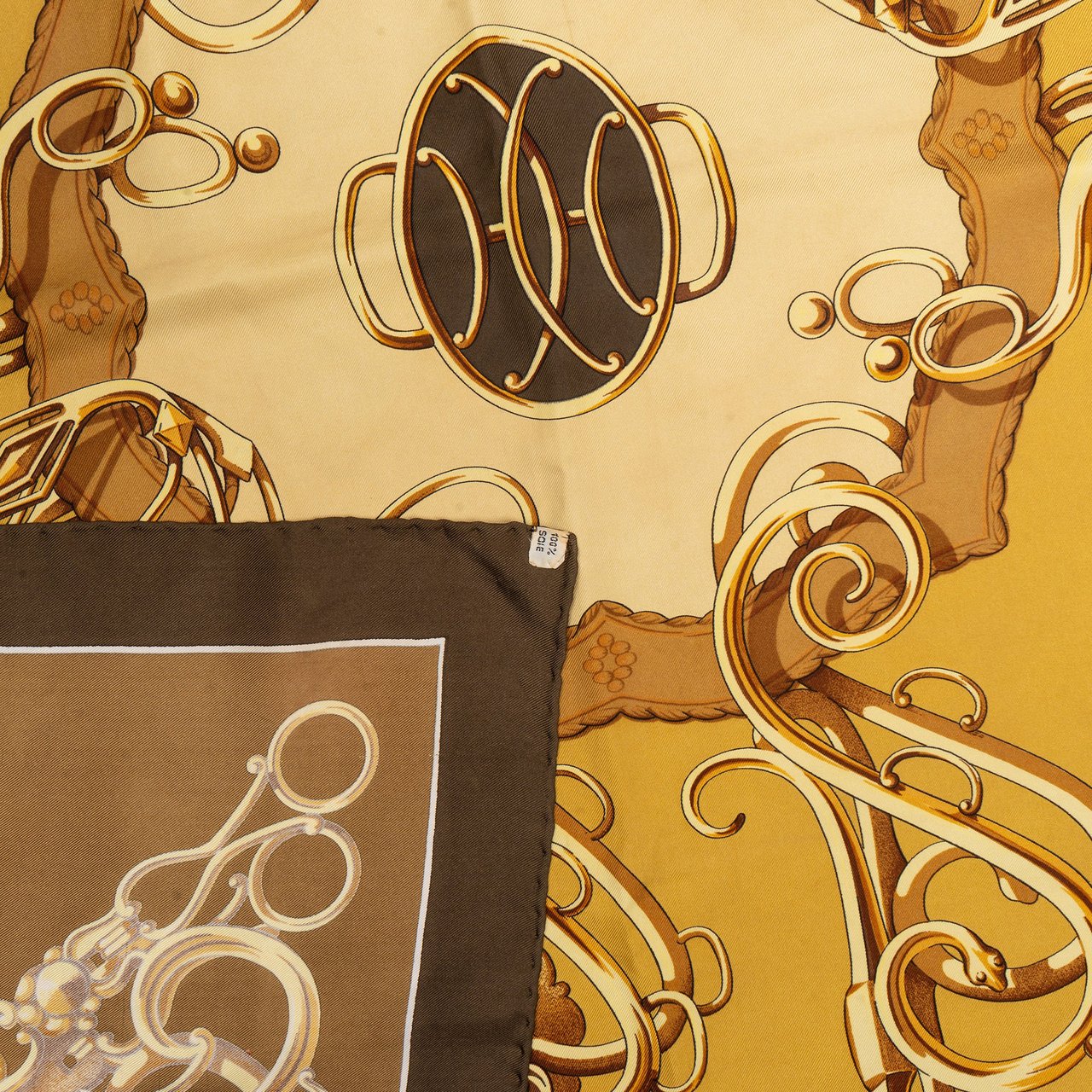 Hermès Hermès Classic "Profiles" Silk Carre 90 Scarf Tuch Bruin