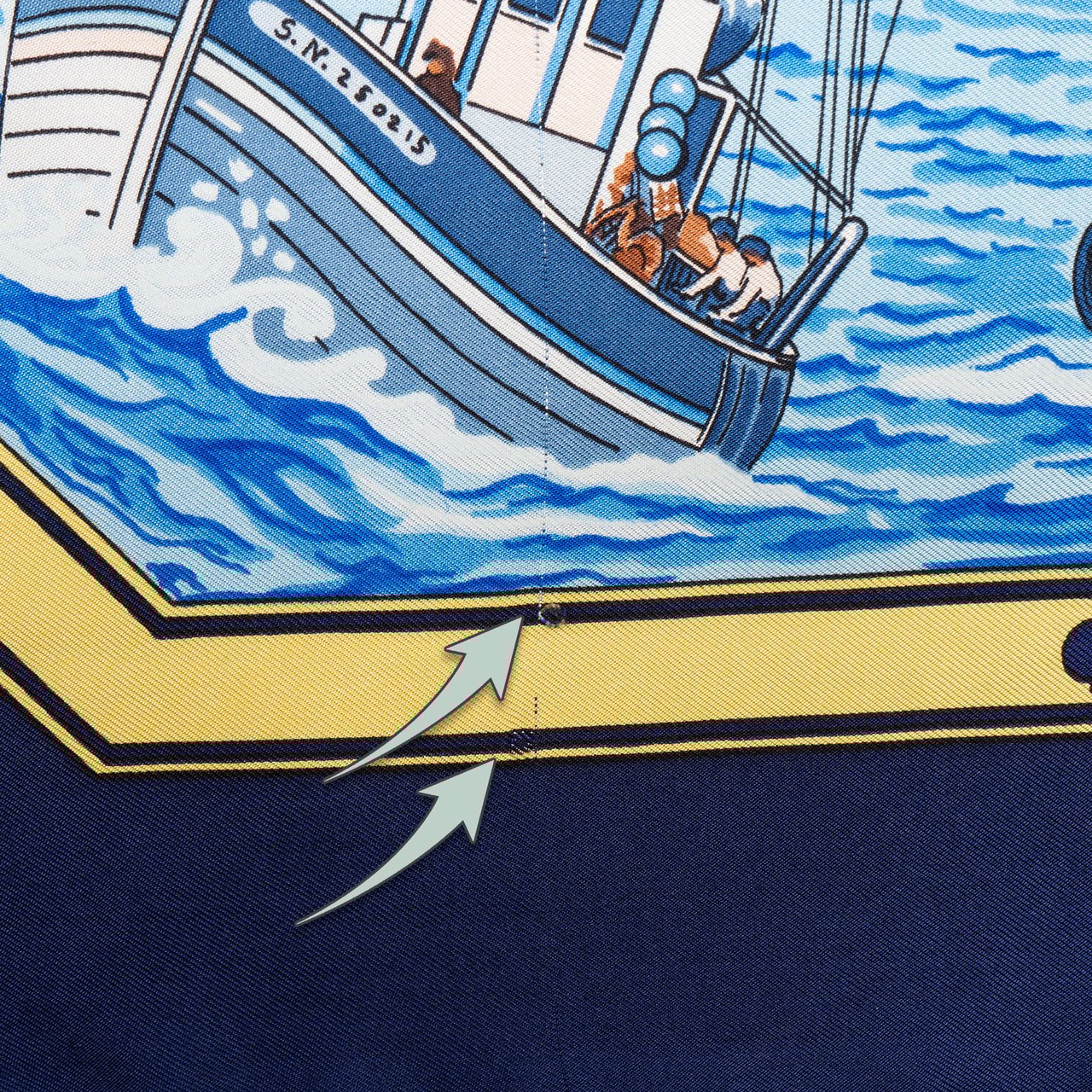 Hermès Hermès Classic "Retour de Péche" Silk Carre 90 Scarf Tuch Blauw