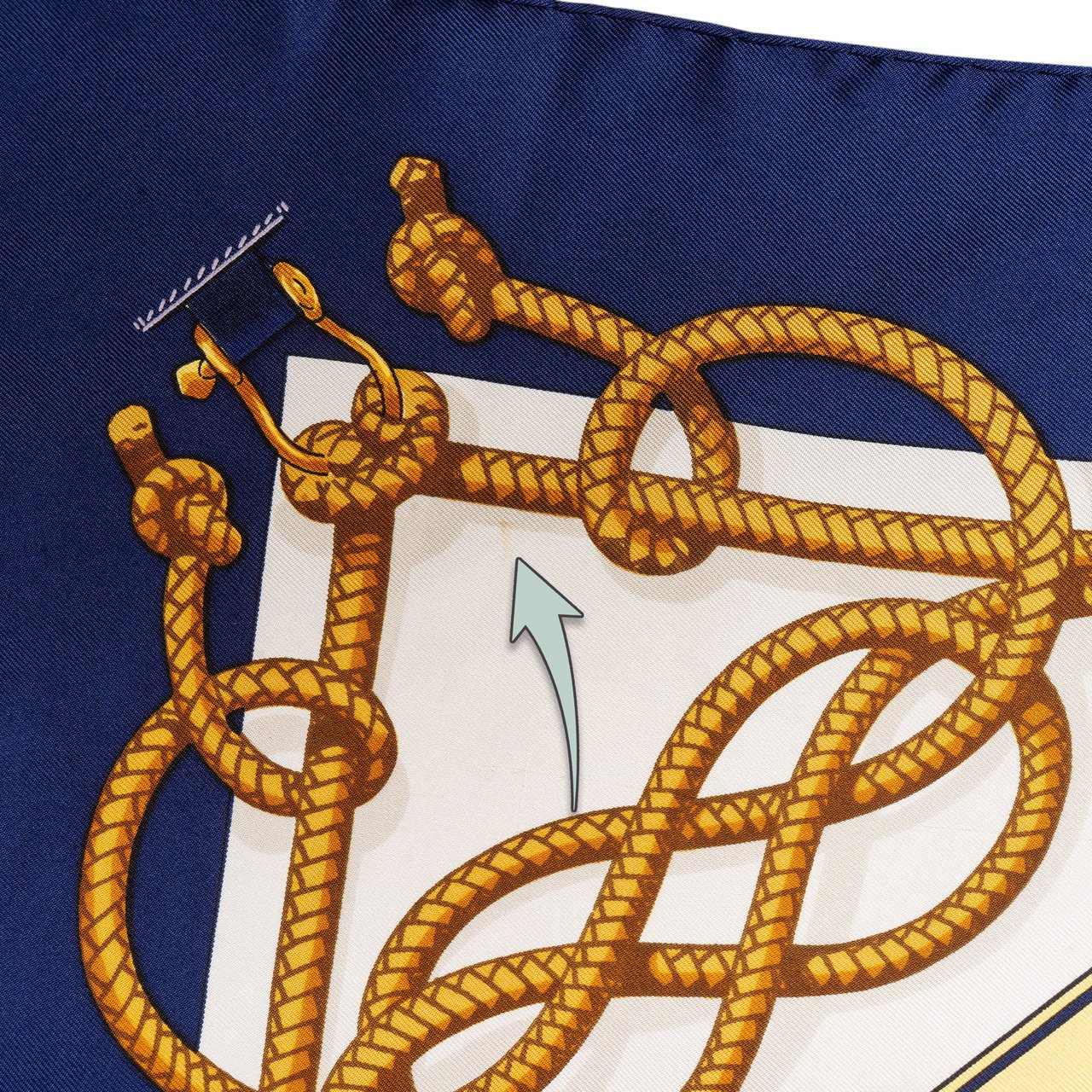 Hermès Hermès Classic "Retour de Péche" Silk Carre 90 Scarf Tuch Blauw