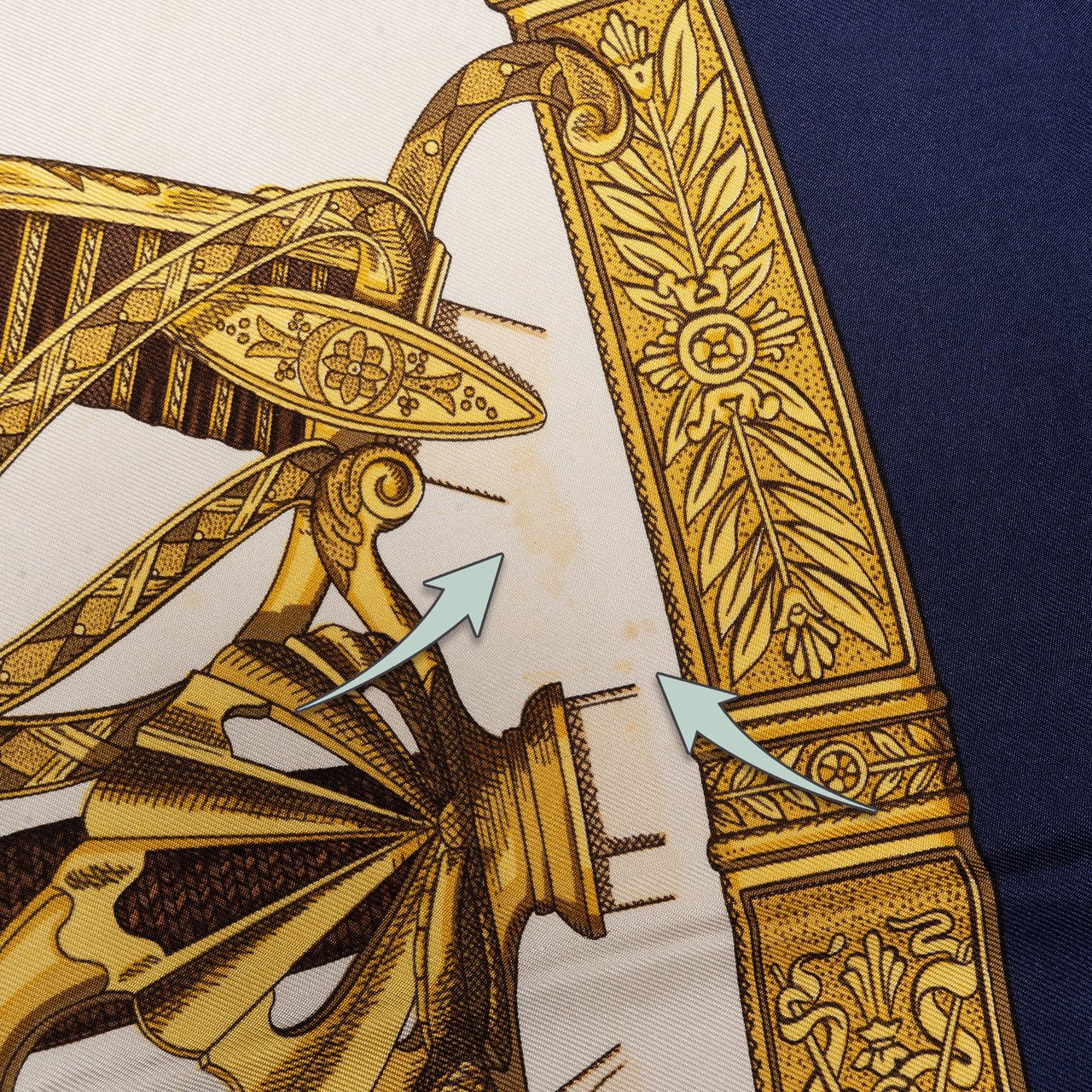 Hermès Hermès Classic "Grand Uniforme" Silk Carre 90 Scarf Tuch Blauw