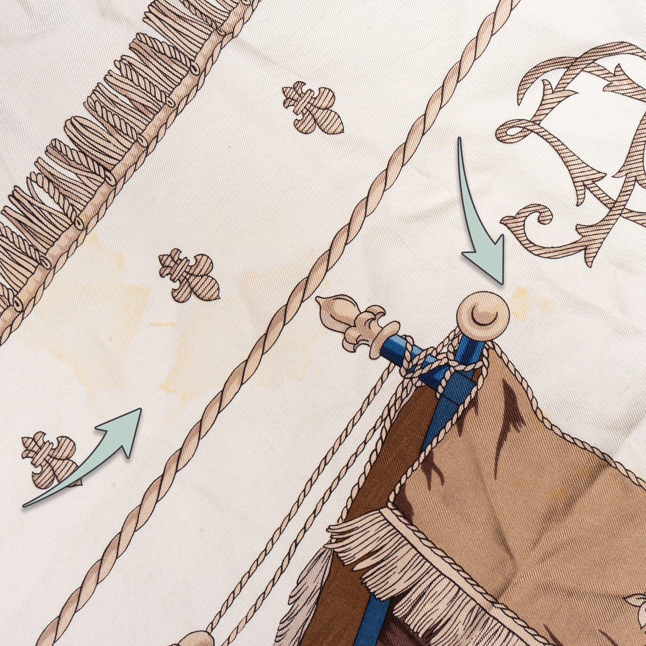 Hermès Hermès Classic "Veu Du Carosse De" Silk Carre 90 Scarf Tuch Wit