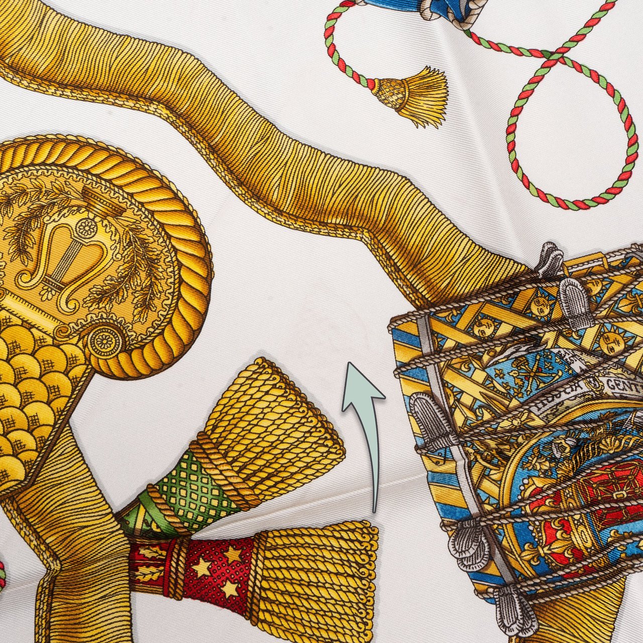 Hermès Hermès Classic "Le Tambours" Silk Carre 90 Scarf Tuch Rood