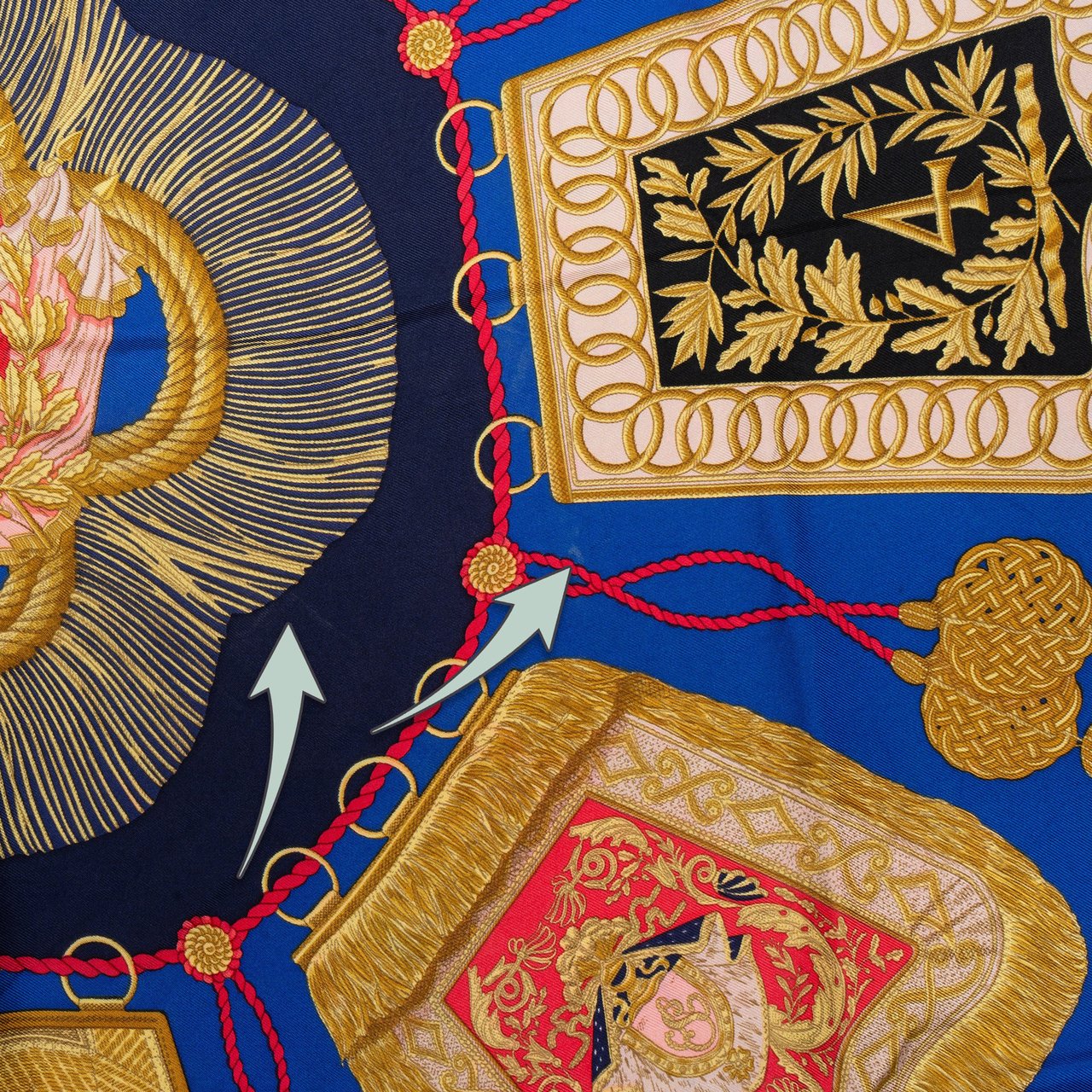 Hermès Classic "Poste et Cavalerie" Silk Carre 90 Scarf Tuch Blauw