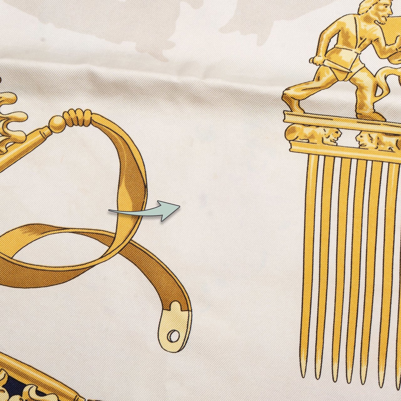 Hermès Hermès Classic "LES CAVALIERS D´OR" Silk Carre 90 Scarf Tuch Blauw