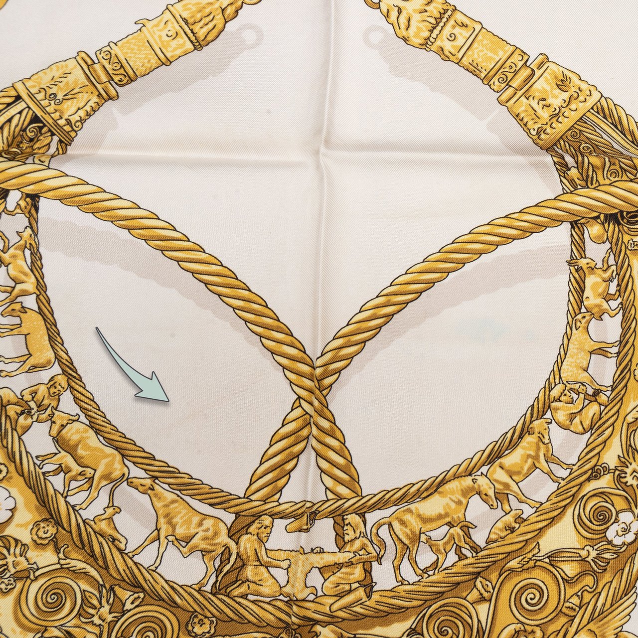 Hermès Hermès Classic "LES CAVALIERS D´OR" Silk Carre 90 Scarf Tuch Blauw