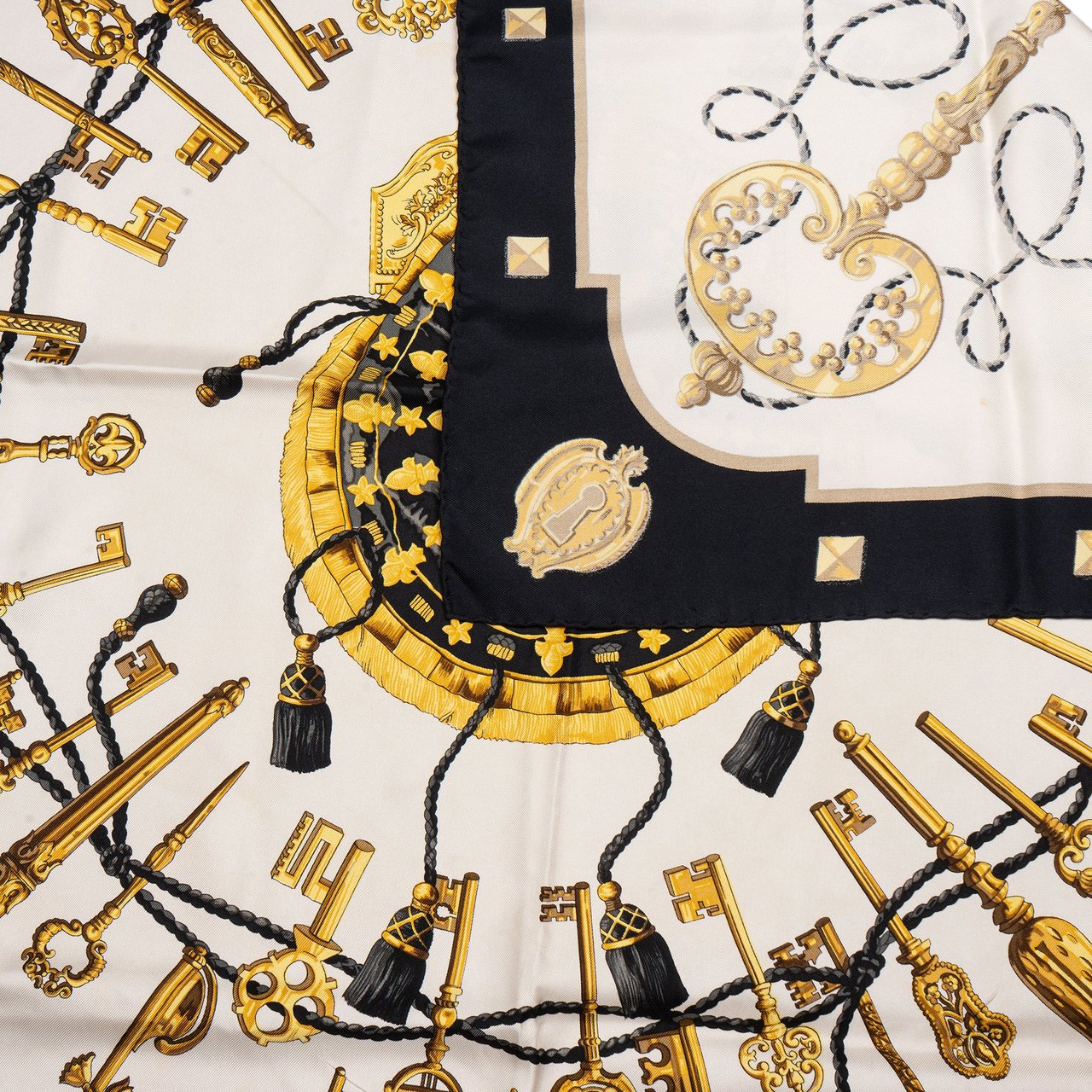 Hermès Hermès Classic "Les Clefs" Silk Carre 90 Scarf Tuch Zwart