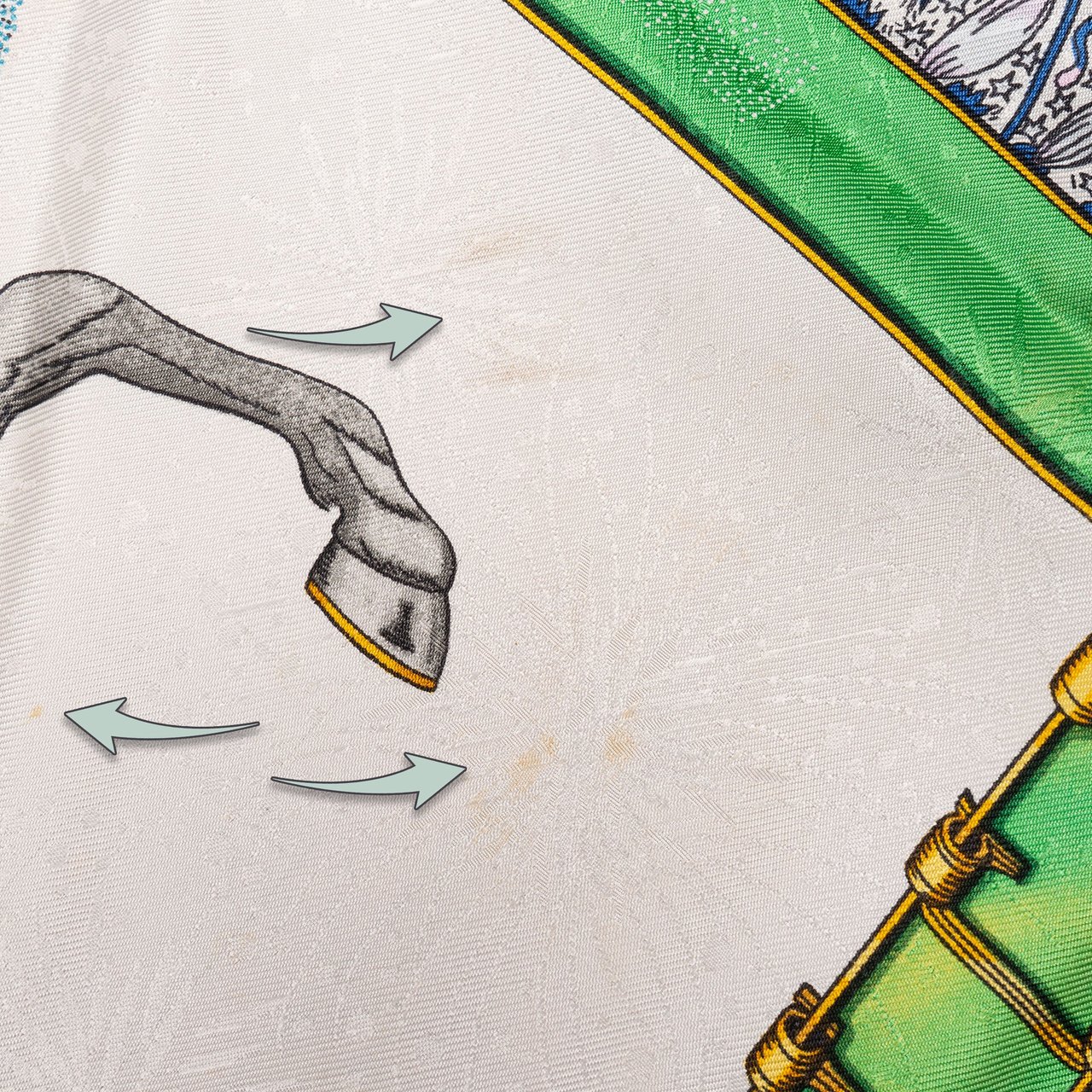 Hermès Hermès Classic "Fireworks" Silk Carre 90 Scarf Tuch Oranje