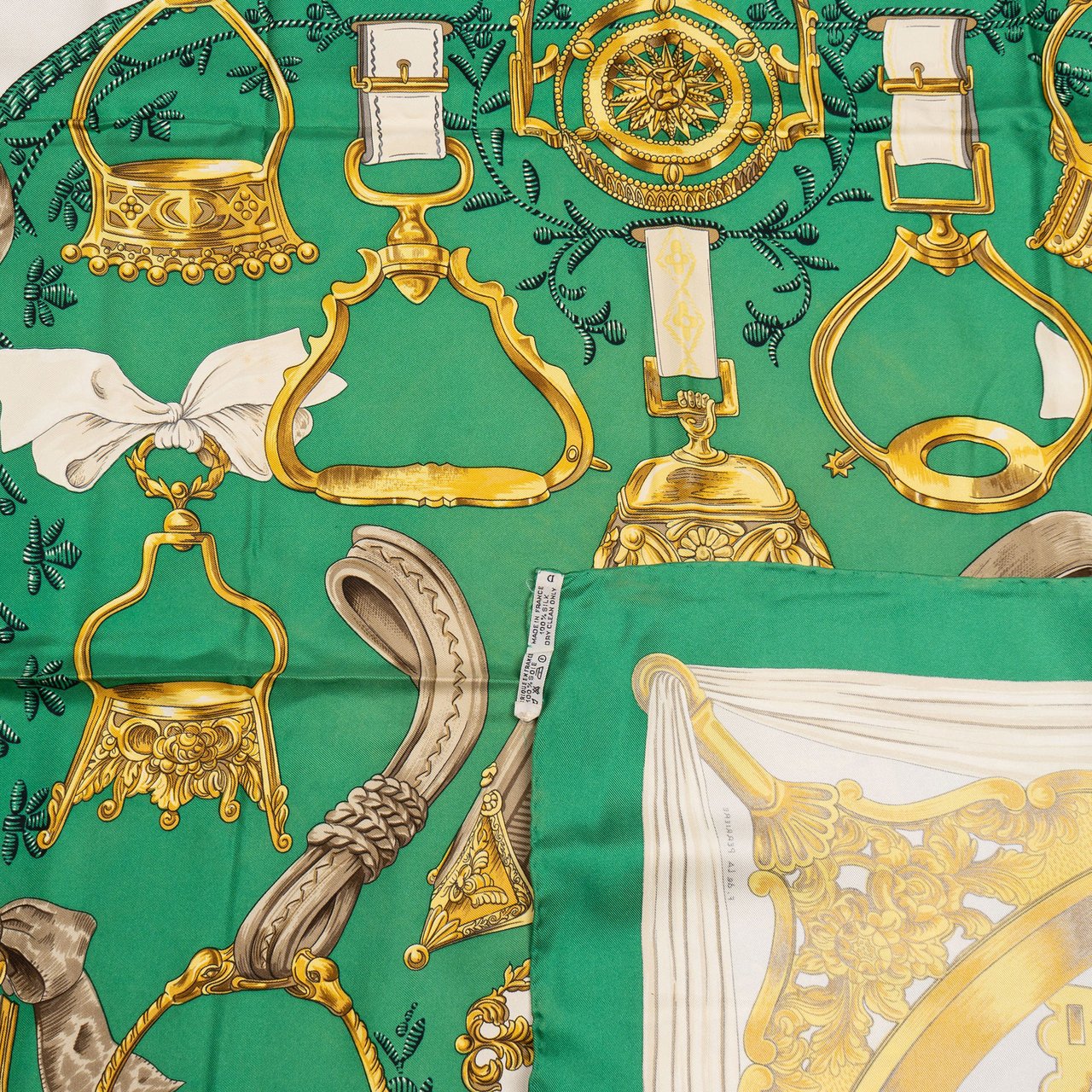 Hermès Hermès Classic "ETRIERS" Silk Carre 90 Scarf Tuch Groen