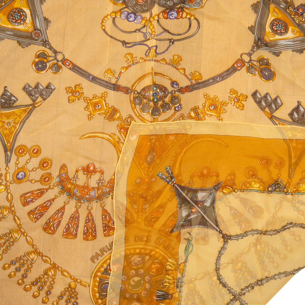 Hermès Light "FARURES DES SABLES" Silk Carre 90 Scarf Tuch Beige