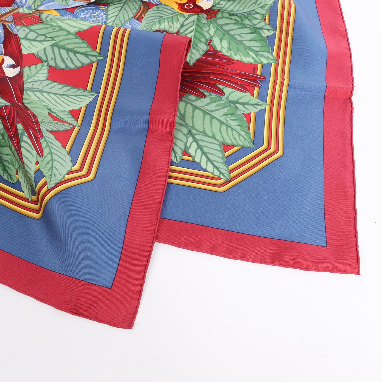 Hermès Hermès Carré 90 "LES PERROQUETS" Silk Scarf Maroon