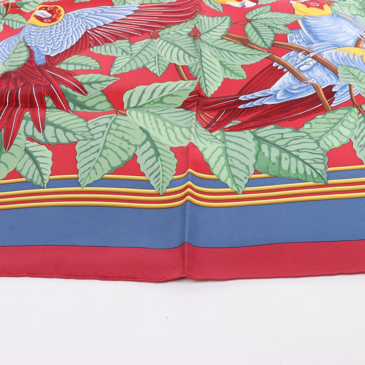 Hermès Hermès Carré 90 "LES PERROQUETS" Silk Scarf Maroon
