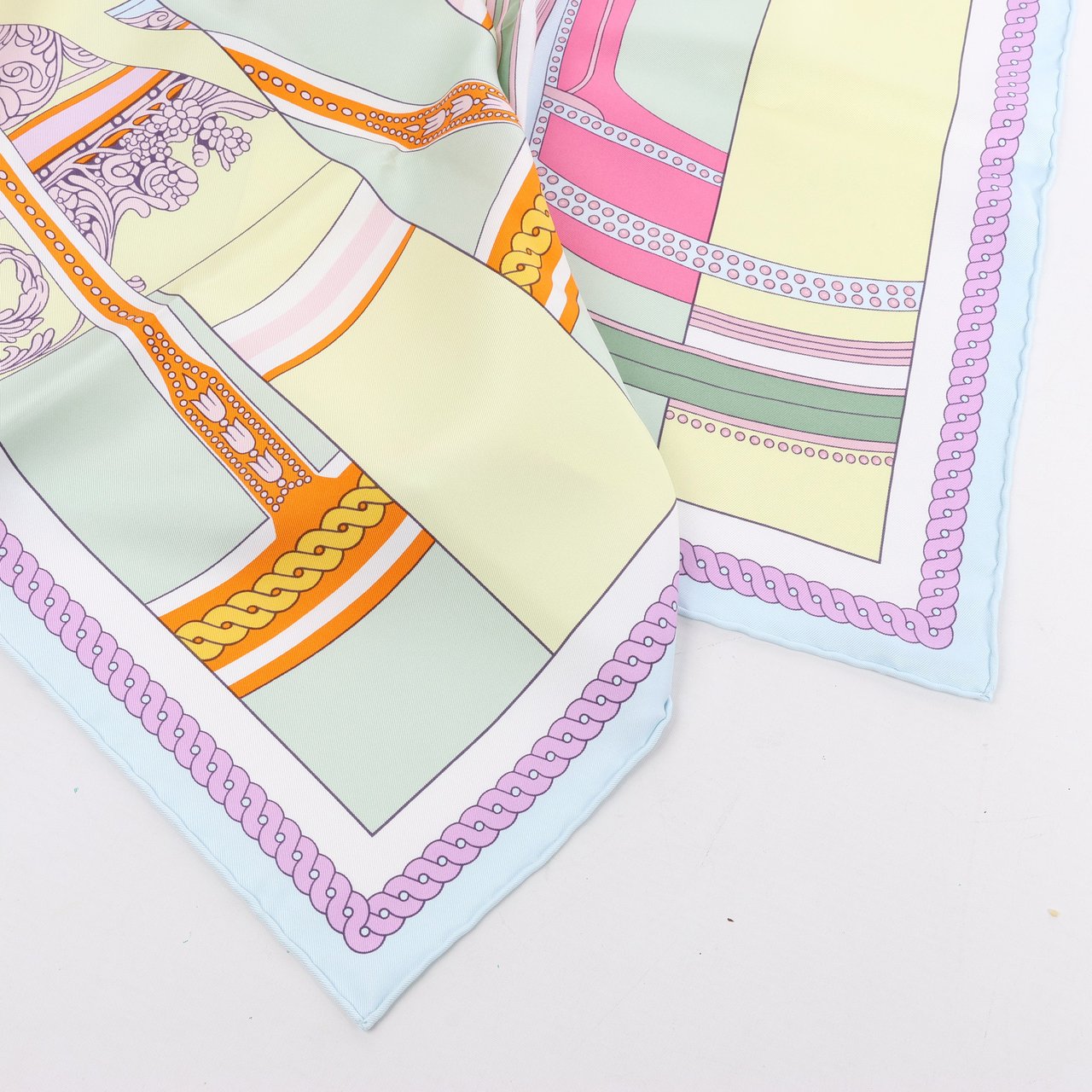Hermès Hermes Carré 90 "LA BERLINE BAYADERE" Silk handkerchief in Pastel Divers