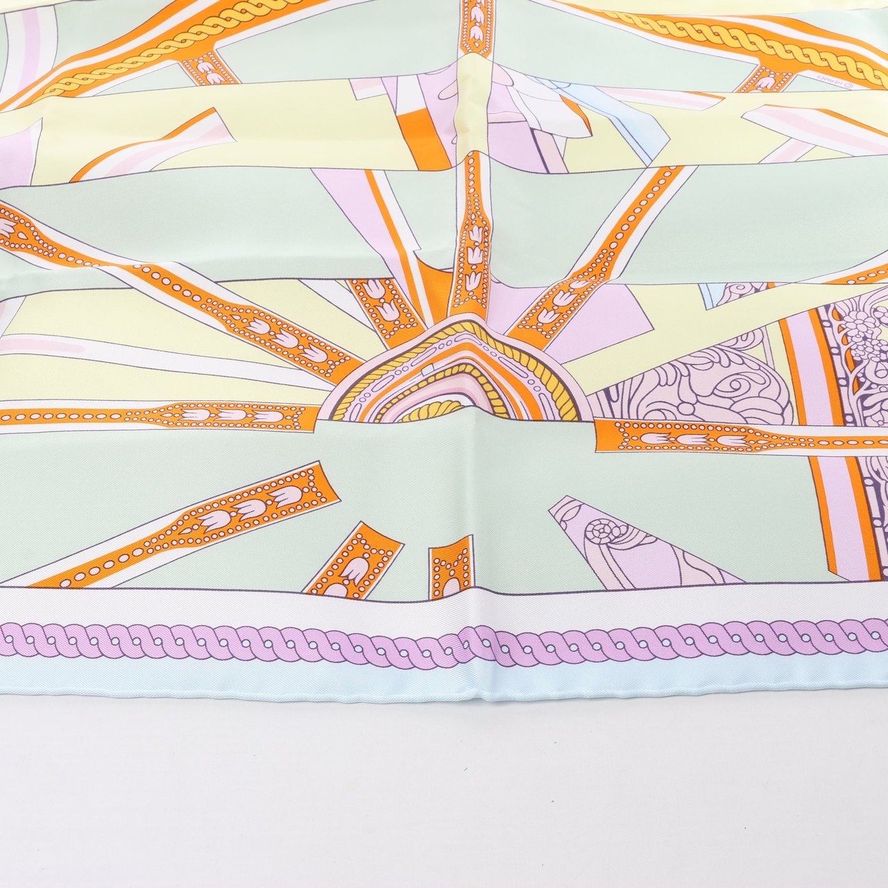Hermès Hermes Carré 90 "LA BERLINE BAYADERE" Silk handkerchief in Pastel Divers