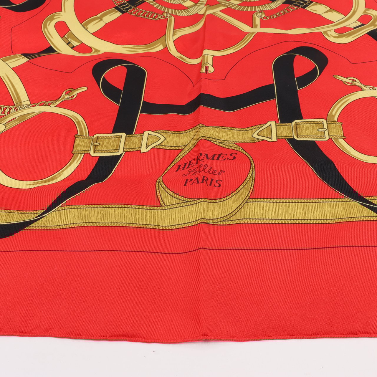Hermès Hermès Carré 90 " Eperon d'or" Silk handkerchief in Red Rood