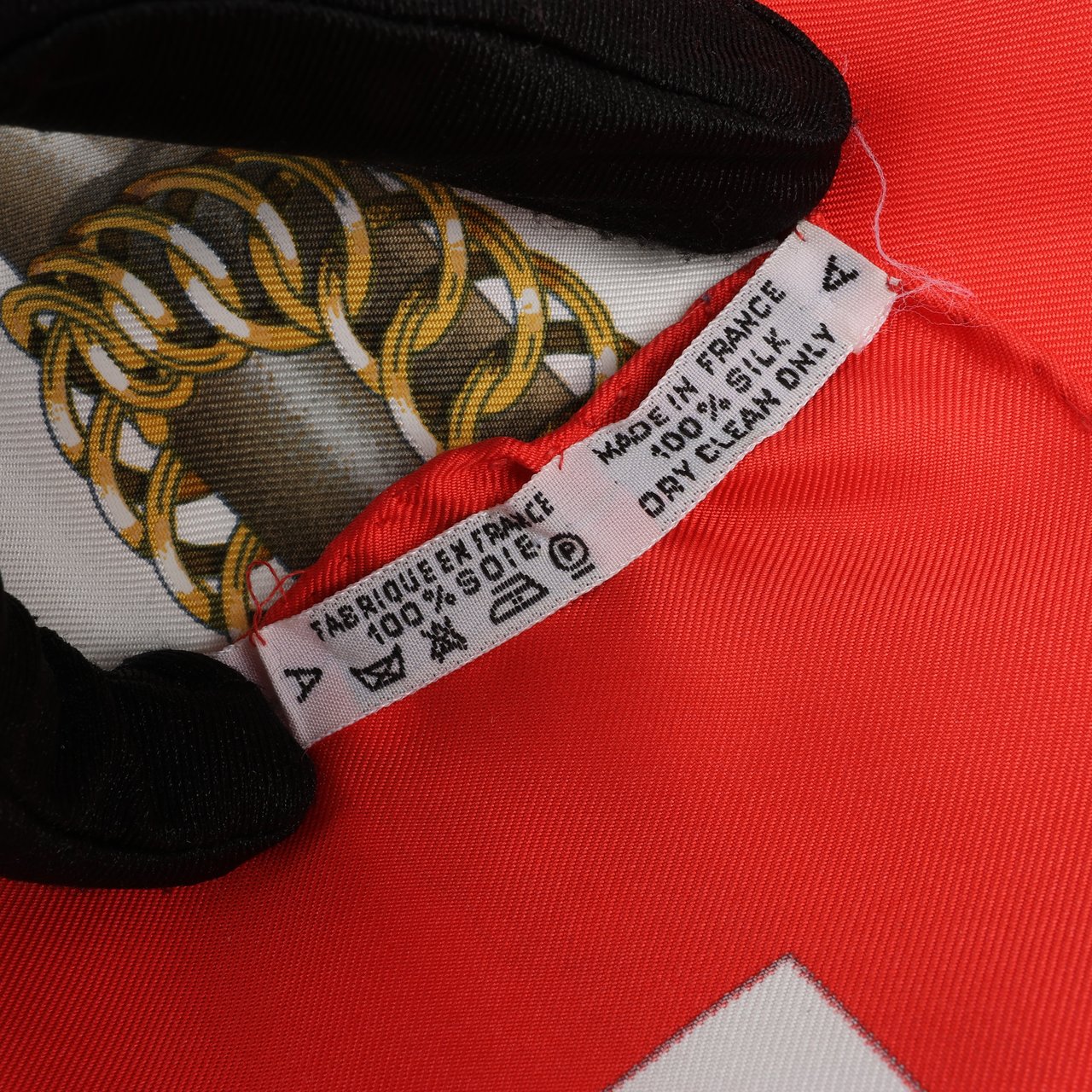 Hermès Hermès Carré 90 "ATTELAGE EN ARBALETE" Silk handkerchief in Red Rood